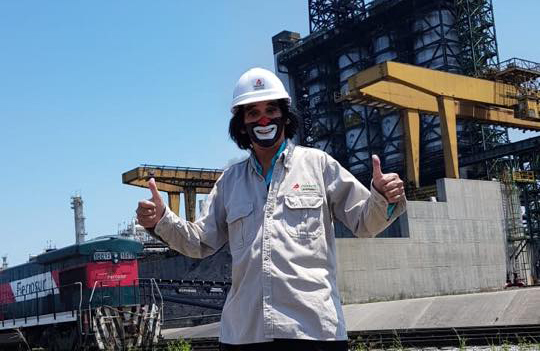 Despiden a trabajador de PEMEX por culpa de Cepillín