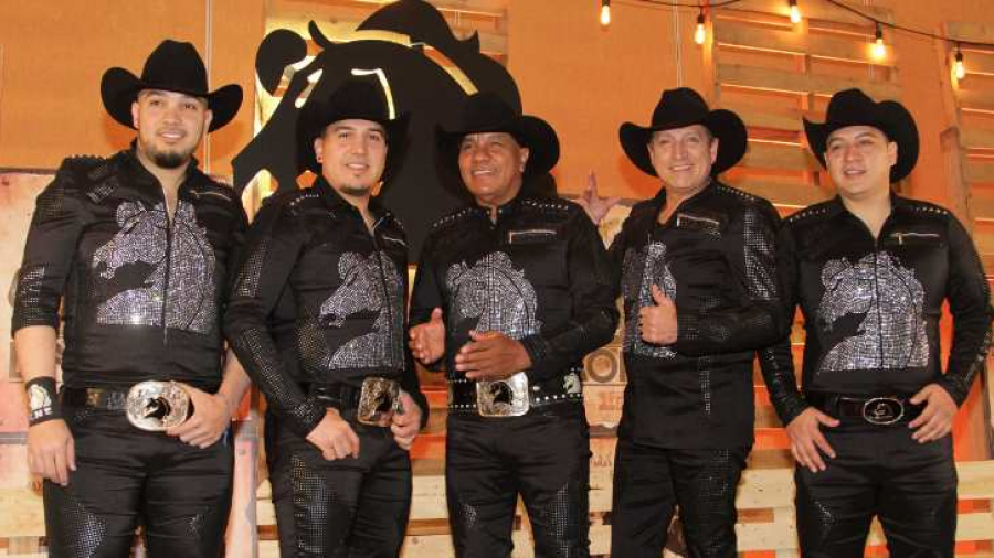 Ramiro Jr de Bronco anuncia que será papá