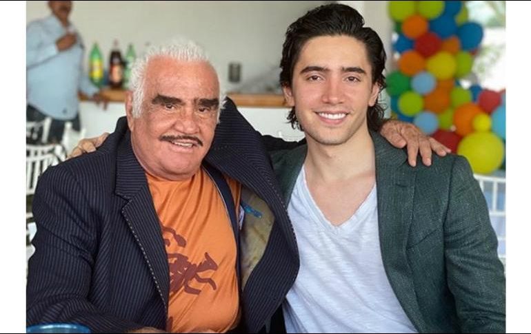 Vicente Fernández pide apoyo para su nieto