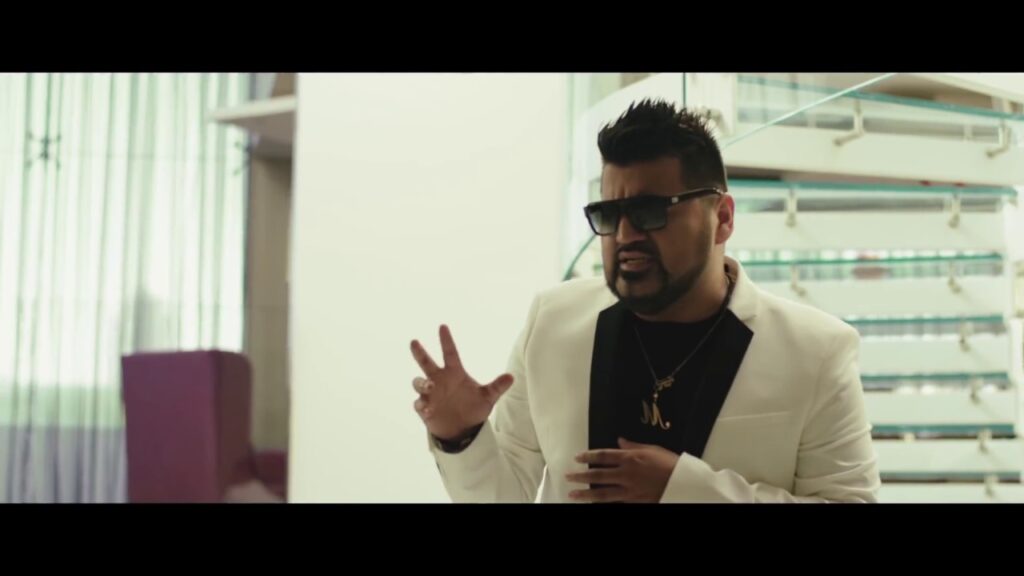 “El Mimoso” estrena video”Cómo Quieres Que Esté”.