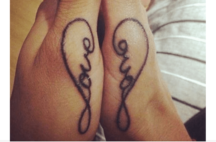 Alma Cero borra el tatuaje que se hizo con Edwin Luna