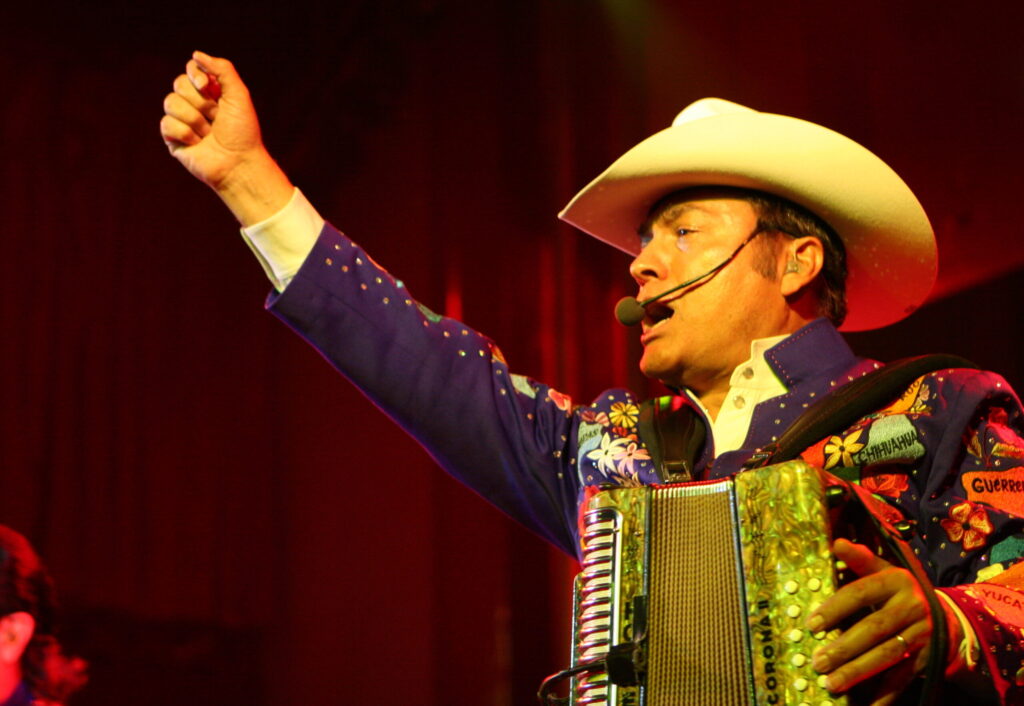 Los Tigres Del Norte sacan las garras ante Trump
