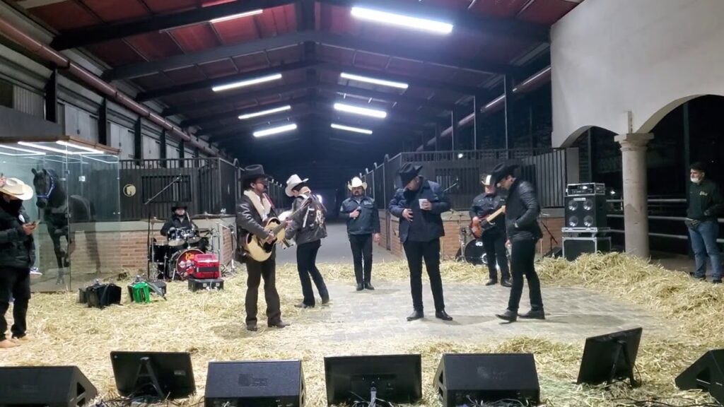 ¿Calibre 50 y Los Dos Carnales?